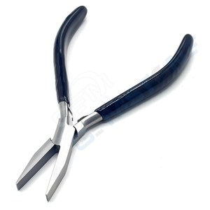 Pinza Profesional para Extensiones de Cabello con Punta Plana de 7 Pulgadas |   Herramienta de Instalación de Extensiones de Cabello con Anillos Micro y Nano I-Tip - Product Image 1