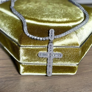 Collier pendentif tendance personnalisé Hip Hop en argent 925 plaqué rhodium avec croix de Jésus en moissanite, idéal pour les fêtes religieuses chrétiennes - Product Image 5