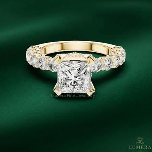 Bague de fiançailles de luxe en or 18 carats plaqué or, diamant blanc taille princesse cultivé en laboratoire pour femme, VVS1 certifié IGI, 57 pierres, mariage - Product Image 1