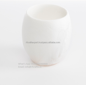 Tasse unique en résine faite à la main avec tourbillon d'aqua et effet de marbre qui peut contenir de l'eau et de la crème glacée - Product Image 2