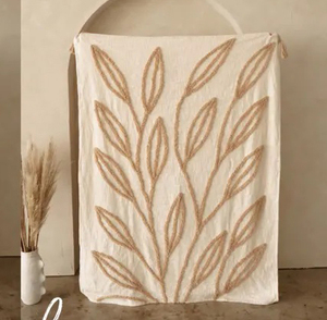 Manta de Algodón Hecha a Mano con Diseño de Mechones |   Manta Decorativa Texturizada Estilo Boho para Sofá y Cama |   Manta Decorativa para el Hogar de Algodón Suave y Sostenible - Product Image 1