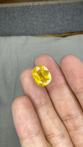 Saphir Jaune Naturel de Bangkok 9,53 Carats, Coupe Coussin, Pierre Précieuse Dorée, Idéal pour Bague, Pendentif et Fabrication de Bijoux de Luxe - Product Image 1