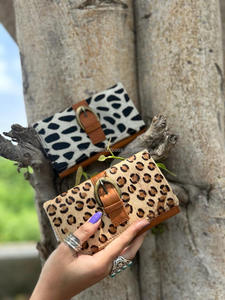 ใหม่กระเป๋าสตางค์ผู้หญิงทำจากผมแท้แบบซ่อนกระเป๋าสตางค์หนังแบบพับสองชั้นมีซิปกระเป๋าคลัทช์พิมพ์ลายสัตว์ขนสัตว์ - Product Image 4