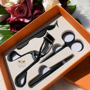 Juego de Herramientas Profesionales para el Cuidado de los Ojos con Rizador de Pestañas, Pinzas, Tijeras de Belleza y Depilador de Cejas de Acero Inoxidable con Logotipo Personalizado - Product Image 4