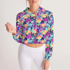 Sweat-shirt à capuche court pour femme, personnalisé avec logo frontal, 100 % coton doux, idéal pour le streetwear - Product Image 4