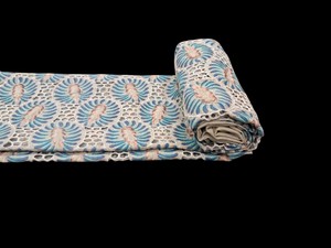Tela de Encaje de Algodón Multicolor de Alta Calidad - Diseño de Medallón Azul Turquesa y Rosa Salmón para Chalecos y Vestidos de Diseñador - Product Image 3