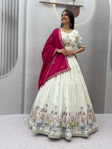 Ensemble Lehenga Choli brodé de fleurs blanches, mélange de soie, tenue traditionnelle indienne avec dupatta rose pour mariage ou fête - Product Image 4