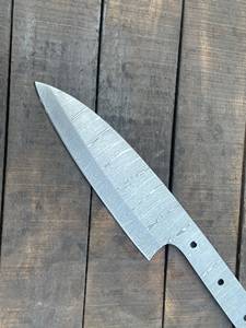 Cuchillo de Chef Artesanal Personalizado de Acero de Damasco con Hoja Entera y Punta Caída, Cuchillo Utilitario con Mango de Acero al Carbono de Grado Industrial - Product Image 4