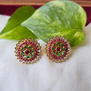 18K Gold Plated Pearl and Diamond Flower Stud Earrings Trendy Party Gift - Product Image 1