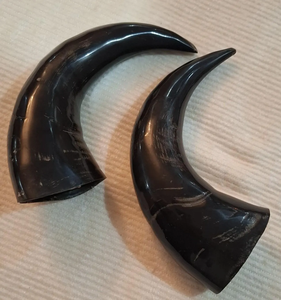 Pièces décoratives en corne de buffle de haute qualité, couleur noire, polies miroir, paires de décorations en corne, prix le plus bas - Product Image 1