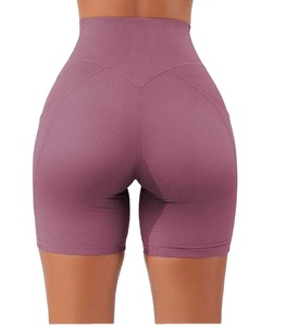 Shorts de yoga pour femmes de haute qualité OEM, solides, sans couture, à séchage rapide, respirants, extensibles dans les quatre sens, en spandex/nylon - Product Image 2
