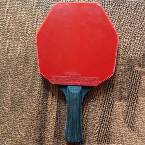 Raqueta de Tenis de Mesa con Hoja de Madera y Superficie de Goma Roja, Mango de Madera Resistente, para Entrenamiento y Práctica - Product Image 5