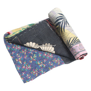 Indian Vintage Sari Kantha <b>Quilts</b>, Kantha Blankets And <b>Throw</b> Indian Reversible Hand Stitched Heavy <b>Throw</b> Old Sari Blanket Patch - Product Image 4