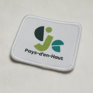 Parches Tejidos de Diseño Personalizado, Etiqueta de Tela Suave con Acabado de Borde Limpio para Prendas - Product Image 4