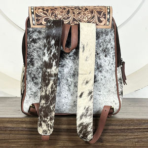 กระเป๋าเป้สะพายหลังหนังวัวแบบถือขนาดใหญ่สำหรับผู้หญิงกระเป๋าเป้สะพายหลังขนแกะสไตล์ตะวันตกสำหรับกลางวันสไตล์วินเทจแกะสลักลายดอกไม้ - Product Image 5