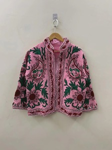 เสื้อแจ็คเก็ตผ้าฝ้ายปักลายดอกไม้สไตล์โบฮีเมียน คอจีน แขนสามส่วน เสื้อแจ๊กเก็ตสตรีสำหรับฤดูใบไม้ผลิ - Product Image 1