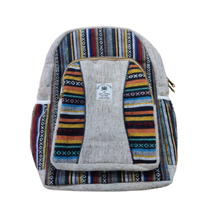 Mochila tradicional tejida con franjas étnicas multicolor, bolsillo frontal y cierre de cremallera para viajes y otras actividades. - Product Image 1