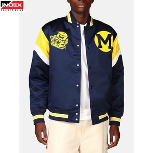 เสื้อแจ็คเก็ตวาร์ซิตี้ผ้าซาตินแบบสั่งทำจากโรงงานในสหรัฐอเมริกา พร้อมปักโลโก้ เสื้อแจ็คเก็ตบอมเบอร์ผู้ชาย ชุดกีฬาคุณภาพพรีเมียม ผู้ผลิตเสื้อผ้ากีฬา รับผลิตจำนวนมาก - Product Image 1