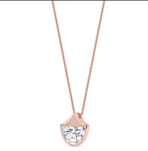 Colgante Minimalista con Diamante Cultivado en Laboratorio de Corte Media Luna de 2.00 ct, Biselado, en Oro Rosa de 9K - Product Image 4
