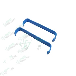 Retractor Farabeuf multicolor de acero inoxidable de alta calidad, logotipo quirúrgico personalizado hecho en Pakistán - Product Image 1