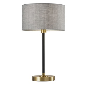 Lampe de table en laiton faite à la main avec finition rustique, lumière décorative pour bureau et chevet - Product Image 1