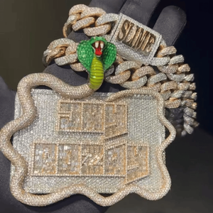 Colgante con logo Iced Out, Colgante de serpiente, Colgante Hip Hop, Colgante de letra personalizada Iced Out, Colgante Hip Hop Iced Out, Colgante personalizado - Product Image 1