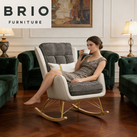 Chaise à bascule en vente chaude pour la chambre d'enfant, chaise à bascule avec dossier haut, accoudoirs et coussin rembourré, chaise à bascule pour chambre d'enfant