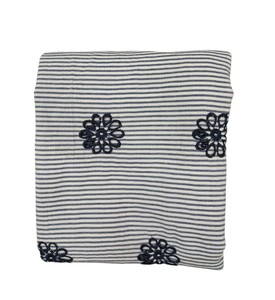 Tissu en coton peigné tissé léger et respirant, imprimé rayé bleu marine et blanc, brodé, pour robes femme et fille - Grande Vente - Product Image 1