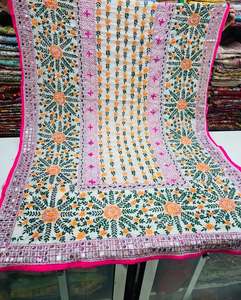 Dupatta Kalamkari brodée de style Phulkari, écharpe en modal brodée à la main avec imprimé paon, stoles en modal - Product Image 2