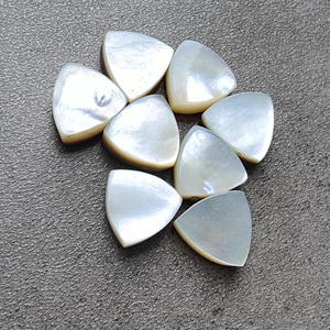 Gema Calibrada de Nácar de Calidad AAA+ en Forma de Trillón con Reverso Plano, para la Fabricación de Joyas, Tamaños Personalizados Disponibles - Product Image 6