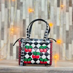 Bolso de Mano de Cuero Genuino de Lujo Venus Leathers, Diseño a Cuadros Blanco y Negro con Patrón de Cerezas, Asa Superior, Cierre de Cremallera, Grande, para Viaje - Product Image 2
