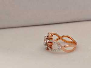 Anillo de Compromiso de Oro Rosa con Diamantes para Mujer, Clásico con Engaste Pavé, Banda de Oro de 10K, Piedra Redonda, Joyería de Moda - Product Image 5