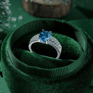 Anillo de Compromiso de Plata de Ley 925 con Tres Hileras de Circonitas Ovaladas de Piedra Azul, Clásico y Moderno, Regalo para Mujer para Bodas, Aniversarios y Fiestas - Product Image 5