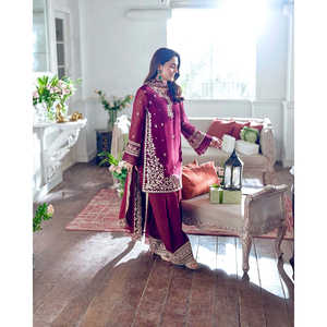 Ensemble haut-bas et dupatta magnifique pour femme Karma Fashion Designer, couleur violette, pour les occasions spéciales - Product Image 2