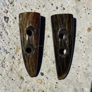 Broches Artesanales de Cuerno de Búfalo Negro, Cierres Duraderos para Prendas al Mejor Precio - Product Image 5