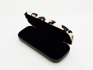 กล่องใส่แว่นตาทรงสี่เหลี่ยมลายเสือดาวสุดเก๋ - Product Image 2