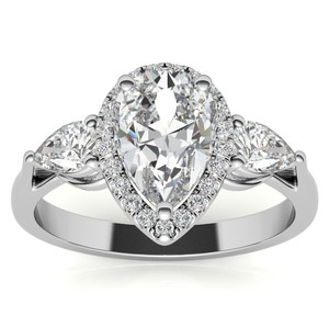 Anillo de compromiso y boda solitario de moissanita con corte de pera y engaste de puntas, de plata de ley chapada en oro blanco, certificado - Product Image 1