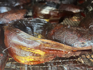 Poisson-chat fumé entier 100% naturel du Vietnam, riche en protéines, aliment sain, salé, emballé sous vide BQF, boîte OEM, durée de conservation 12+ mois, MOQ 100KG - Product Image 2