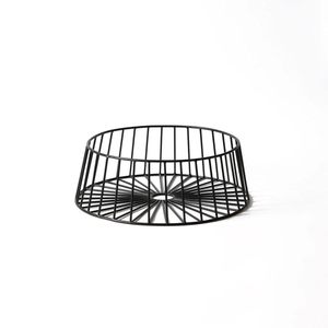 Corbeille à fruits en fil métallique faite à la main avec finition personnalisée, corbeille à fruits décorative pour comptoir de cuisine, table à manger et décoration intérieure - Product Image 1