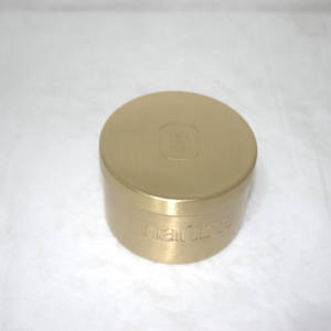 Vente en gros Boîte à bougies en laiton avec logo gravé personnalisé Pot à bougie vide en métal de luxe en cire de soja ou bougeoir ou pot parfumé - Product Image 3