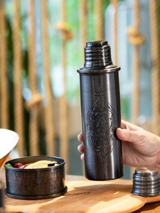 Bouteille d'eau en cuivre Cognac, finition lisse, qualité supérieure, pour usage professionnel en usine, personnalisable - Product Image 4