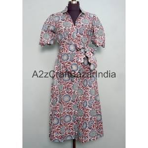 Vestido Midi de Mujer, Ecológico, 100% Algodón, Tejido, Estampado Floral, Corte en A, Cuello en V, Mangas Cortas, Bolsillos, Decoración con Botones - Product Image 1