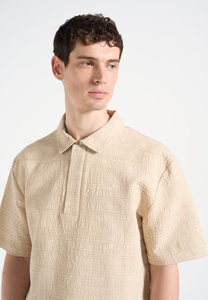 Chemise Homme Beige à Manches Courtes en Coton Tissé Uni Décontractée Respirante Coupe Classique Motif Œil de Faucon Logo Personnalisé Durable - Product Image 6