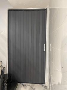 Online Technical Support Premium aluminum folding <b>doors</b> odor proof solid panels, backed by technical assistance and MOQ service - Product Image 2