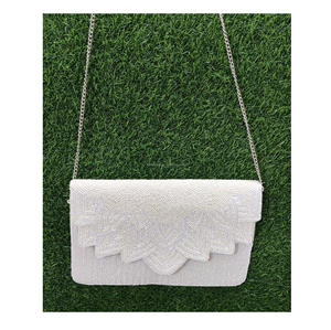 Bolso de mano con cuentas personalizado de lujo para mujer para bodas y uso diario de Guru Kirpa Export House - Product Image 5