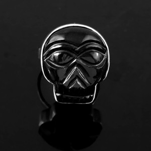 Anillo de Calavera de Ónix Negro Tallado a Mano en Plata de Ley 925 con Engaste de Bisel, Joyería Gótica de Destaque para Aniversario de Bodas - Product Image 2