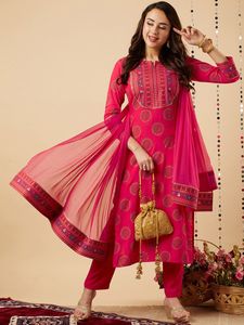 Conjunto de Kurti y Pantalón de Algodón Rojo de Secado Rápido para Mujer, con Dupatta, Estilo Tradicional Indio-Pakistaní, Largo hasta la Rodilla, Corte Regular, para Diwali y Bodas - Product Image 1