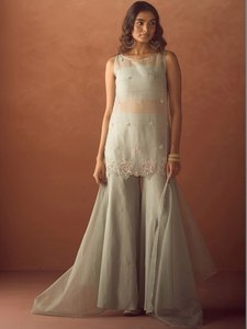 Conjunto de Kurti, pantalón y dupatta de viscosa y seda Chanderi para mujer, con bordado de lentejuelas, ideal para bodas, fiestas y eventos étnicos. - Product Image 4