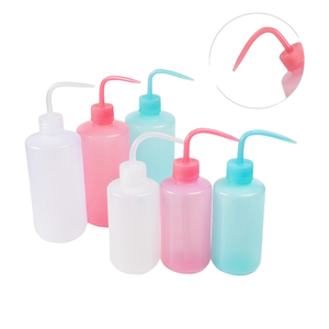 Bouteille de nettoyage en plastique pour le soin des sourcils, le démaquillage et le lavage des extensions de cils - Product Image 1