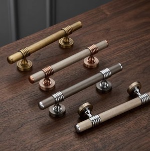Poignée de tirage arrière design moderne en acier inoxydable robuste finition graphite noir CP, élégante quincaillerie de porte d'entrée pour villas de luxe et centres commerciaux - Product Image 2